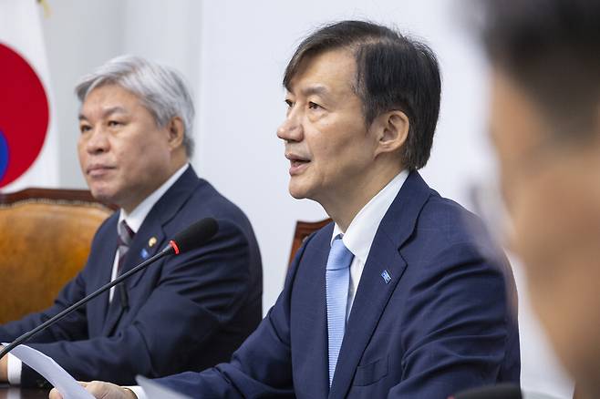 조국 조국혁신당 비상대책위원장이 9월17일 서울 여의도 국회에서 열린 '끝까지 간다' 특별위원회 회의에서 검찰 개혁·사법 개혁에 대한 입장을 말하고 있다. ⓒ연합뉴스