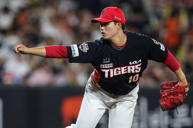 ▲ 시즌 막판 인상적인 구위로 팀 마운드의 기대주로 떠오른 김태형 ⓒKIA타이거즈