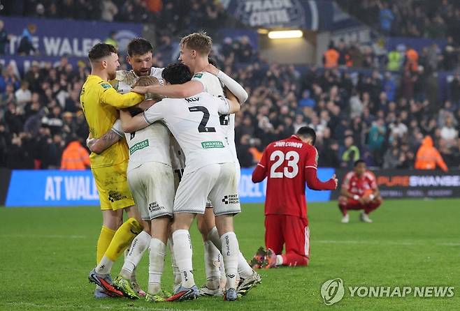 스완지, 노팅엄에 3-2 역전승 [로이터=연합뉴스]