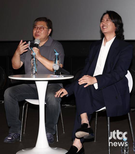 19일 오후 부산 남포동 메가박스 부산극장에서 영화 '무뢰한' 커뮤니티GV 행사가 열렸다. 오승욱 감독, 배우 김남길, 박지선 교수가 모더레이터로 참석했다. 부산=박세완 엔터뉴스팀 기자 park.sewan@jtbc.co.kr