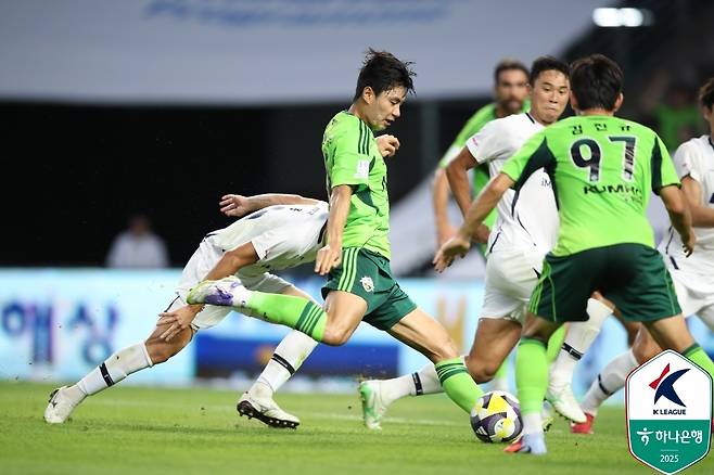 K리그1 득점 선두를 달리고 있는 전북 전진우(한국프로축구연맹 제공)