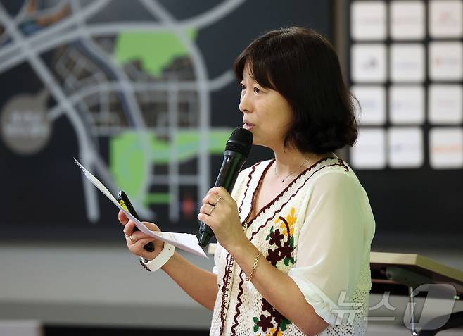 19일 경기 성남시 분당구 판교스타트업캠퍼스에서 열린 반려동물 산업 육성 협의회 제16회 IR데이에서 인공지능, 블록체인 기반 반려동물 펫테크 기업 누룽지의 한수연 대표가 기업 설명을 하고 있다. ⓒ News1 김영운 기자