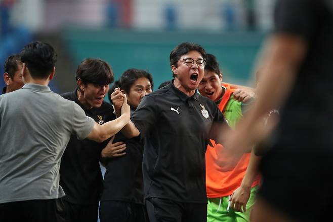 대전월드컵경기장/ K리그1/ 대전하나시티즌 vs 김천상무프로축구단/ 대전 황선홍 감독/ 경기종료/ 승리/ 사진 하서영