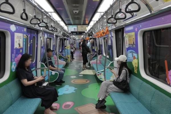 꿈씨테마열차를 이용 중인 대전 시민들. (출처=김영호 기자 rladudgh2349@donga.com)