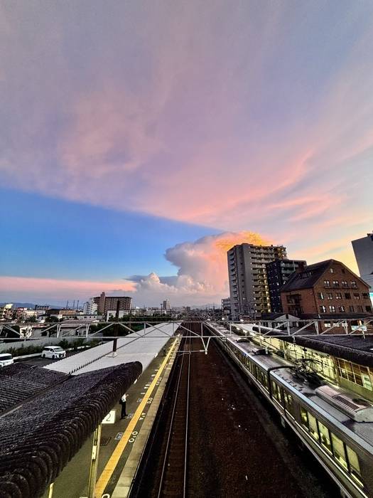 일본 네티즌이 촬영한 부채살빛 현상. 사진=엑스(@ruisan12) 캡처