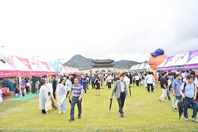 17일 서울 광화문광장에서 열린 충남 관광홍보전 현장 / 사진=충남도