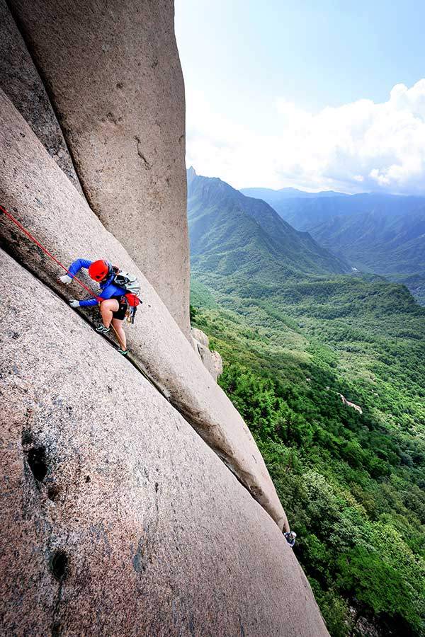 3피치는 너비가 애매한 반침니 구간으로 시작되어 위로 갈수록 조금씩 좁아진다. 힘이 많이 드는 구간으로 초집중해야 한다.