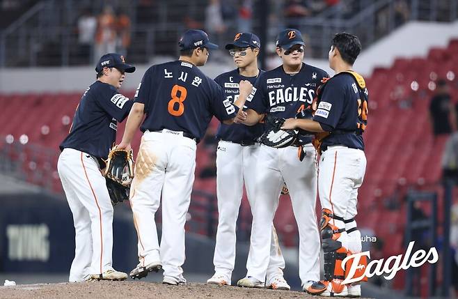▲ 경기에서 승리한 한화 이글스 선수들 ⓒ한화 이글스
