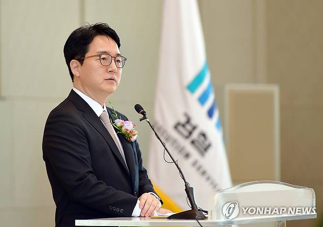 퇴임사 하는 심우정 (서울=연합뉴스) 심우정 검찰총장이 2일 서울 서초구 대검찰청에서 열린 퇴임식에서 퇴임사를 하고 있다. 2025.7.2 [대검찰청 제공. 재판매 및 DB금지] photo@yna.co.kr