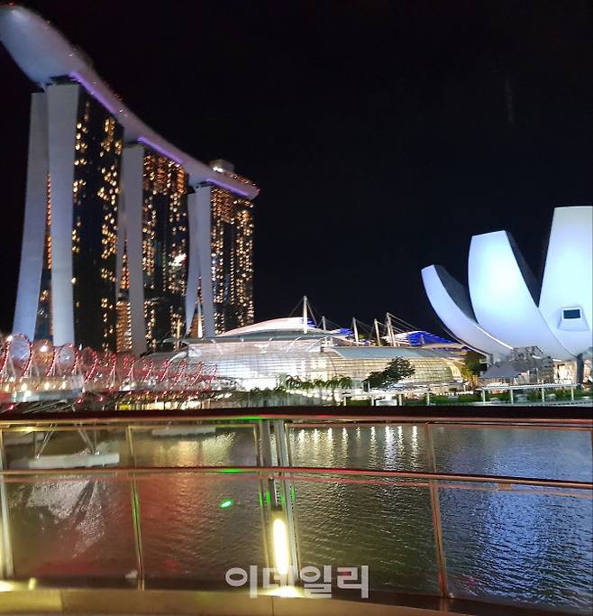 싱가포르 마리나 베이 샌즈 전경(사진=도시와경제)