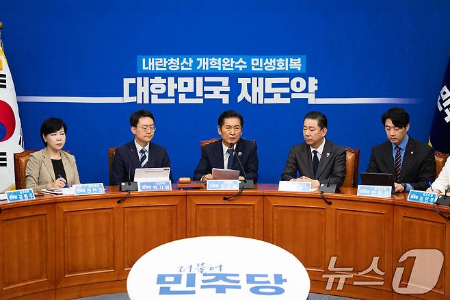 정청래 더불어민주당 대표가 지난 19일 서울 여의도 국회에서 열린 최고위원회의에서 모두 발언을 하고 있다. 2025.9.19/뉴스1 ⓒ News1 유승관 기자