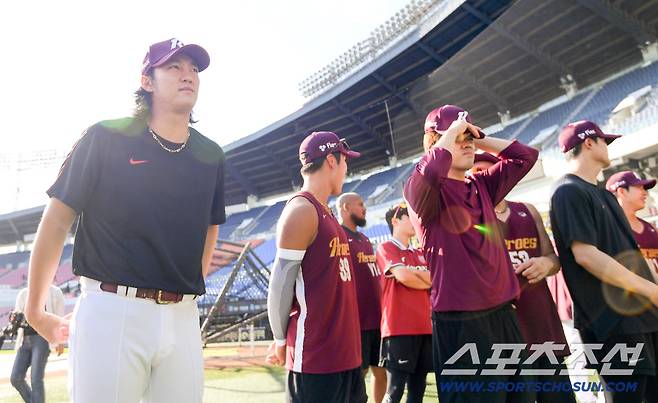 남은 기간 후배들과 동행하게된 안우진.