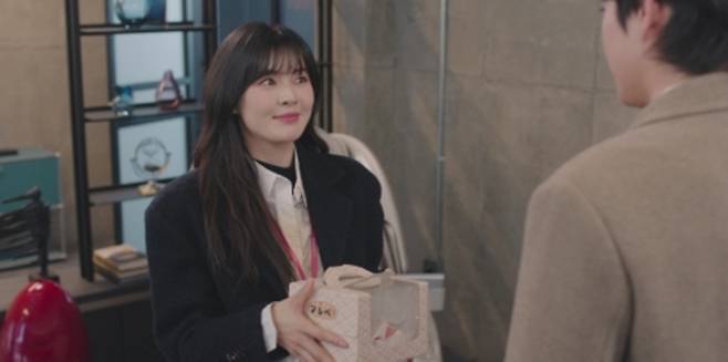 이선빈 ‘달까지 가자’ 2.8%로 첫방 성공…‘감자연구소’ 1.7%보다 높은 출발 (사진: MBC)