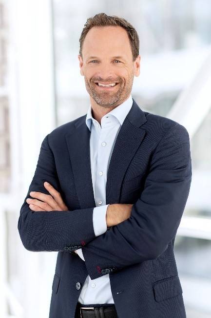 악셀 크닐 밀레 마케팅 및 세일즈 총괄 사장. 밀레.