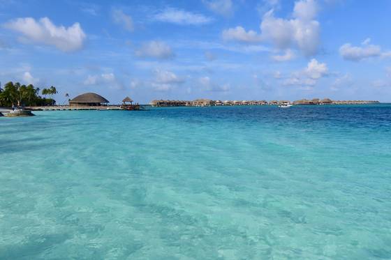 콘스탄스 할라벨리 리조트. 몰디브의 바다 색은 한국에서 빙과류 색깔을 빗대 '뽕따'라는 애칭을 갖고 있다. 김홍준 기자