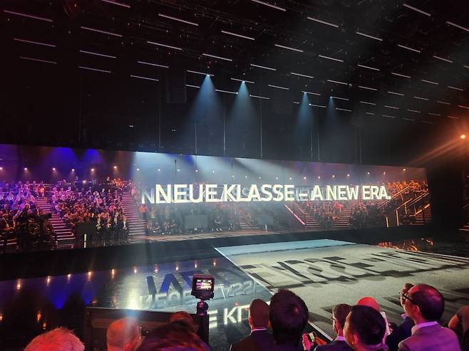 5일(현지시간) 독일 뮌헨에서 열린 BMW 뉴 iX3 공개 월드프리미어 현장. 사진=최수진 기자