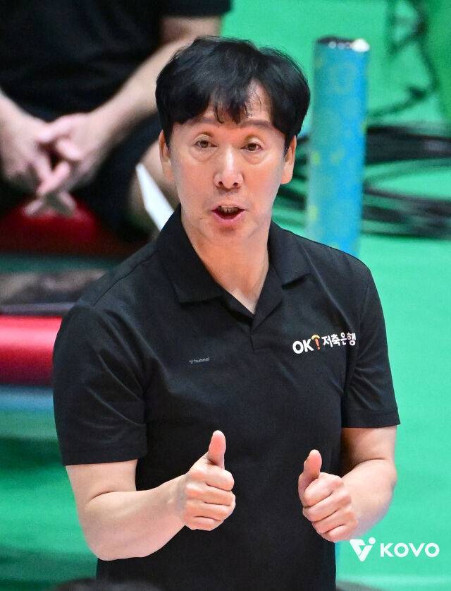 OK저축은행 신영철 감독./KOVO