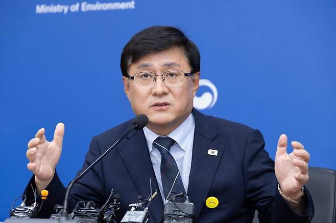 [서울=뉴시스] 김성환 환경부 장관이 9일 서울 서초구 한강홍수통제소에서 환경부 출입기자단과 간담회를 하고 있다. (사진=환경부 제공) 2025.09.10. photo@newsis.com *재판매 및 DB 금지