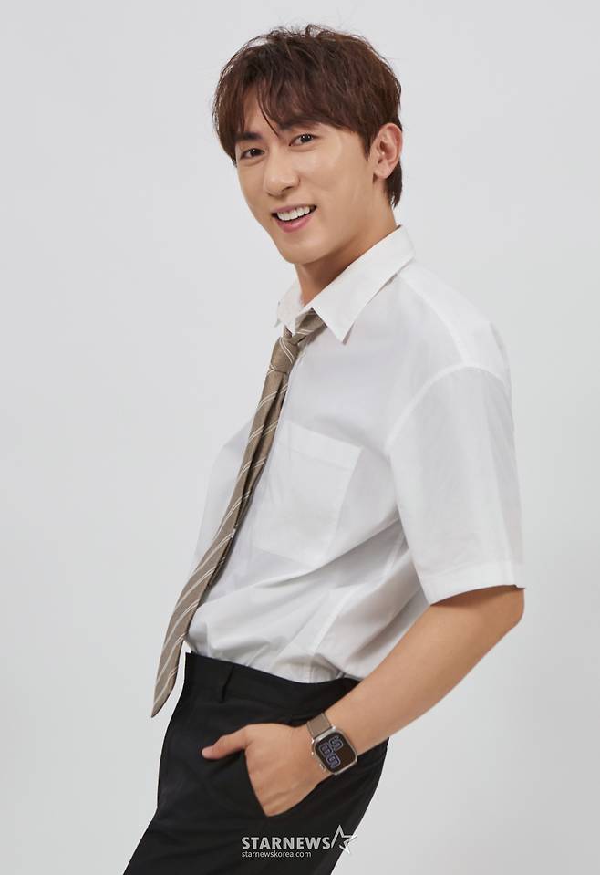 쿠팡플레이 예능 프로그램 '직장인들2'의 코미디언 김원훈이 11일 진행된 라운드 인터뷰를 위해 포즈를 취하고 있다. /사진제공=쿠팡플레이 2025.09.11 /사진=이동훈 photoguy@