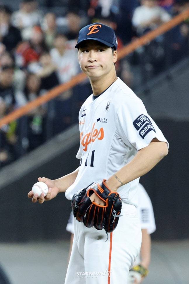 한화 엄상백. /사진=강영조 선임기자