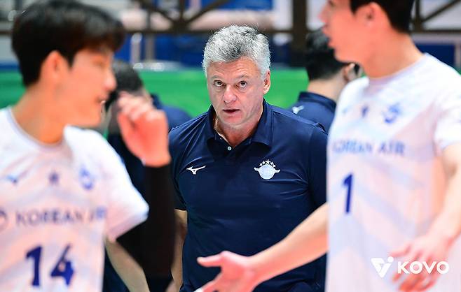 헤난 대한항공 감독. /사진=한국배구연맹(KOVO) 제공