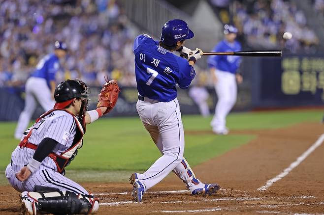 타격하는 이재현 [삼성 라이온즈 제공. 재판매 및 DB금지]