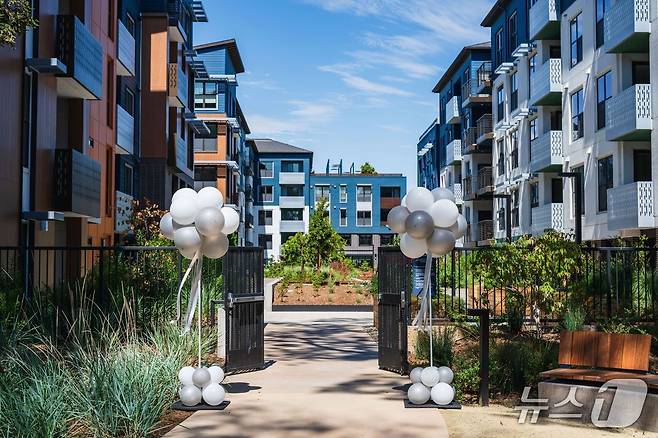 GS건설 첫 미국 아파트 '세븐스' 완공 (GS건설 공식 SNS 갈무리) 뉴스1 ⓒ News1