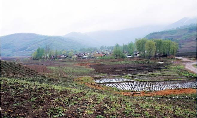 1919년 양기하가 박장호 백삼규 등과 결성한 항일 무장단체 대한독립단 본부가 위치했던 길림성 유하현 홍석진 화평향 양종장촌.(당시 봉천성 유하현 삼원보) 사진=독립기념관