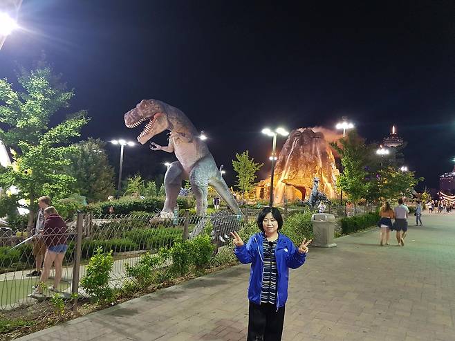 2020년 미국에 초청받아 통일 교육을 진행하던 최 씨가 캐나다를 방문해 공원을 찾았다.