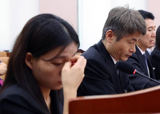 5일 서울 여의도 국회에서 열린 법제사법위원회 검찰개혁 입법청문회에서 건진법사 진성배씨 자택 압수수색에서 발견된 현금 관봉권 띠지 분실 관련 증인들이 출석해 있다. 왼쪽부터 김정민 남부지검 수사관, 박건욱 전 부장검사, 이희동 전 1차장검사. 2025.09.05. [서울=뉴시스] 김