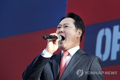 장동혁 국민의힘 대표가 21일 대구 동구 동대구역 광장에서 열린 ‘야당탄압·독재정치 국민 규탄대회’에서 발언하고 있다.   [연합뉴스]