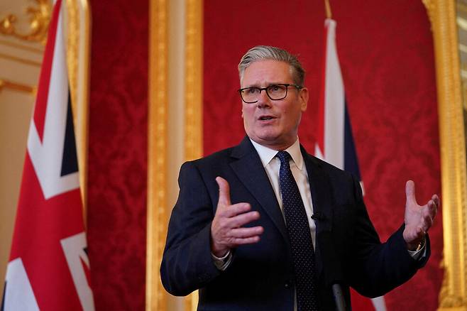 키어 스타머 영국 총리가 15일 영국 런던 랭커스터 하우스에서 열린 영·미 원자력 파트너십 관련 행사에서 발언하고 있다. 로이터 연합뉴스