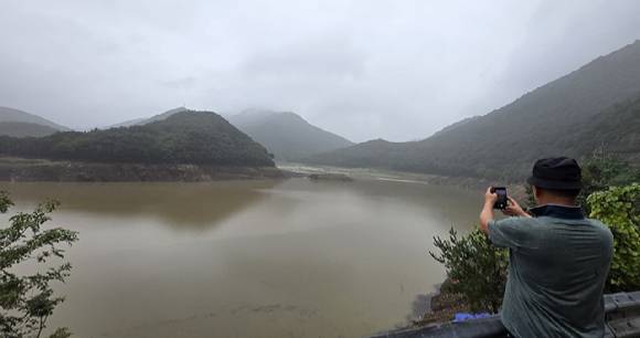 18일 극심한 가뭄을 겪는 강릉지역의 생활용수 87%를 공급하고 있는 상수원 오봉저수지에 이틀째 내린 비로 물이 차오르고 있다. [사진=연합뉴스]