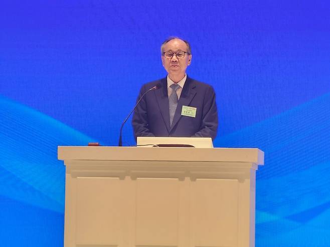 정동균 기하성 총회장이 19일 서울 여의도 서울 여의도 CCMM 빌딩에서 열린 제50차 정기총회에서 축사를 전하고 있다.
