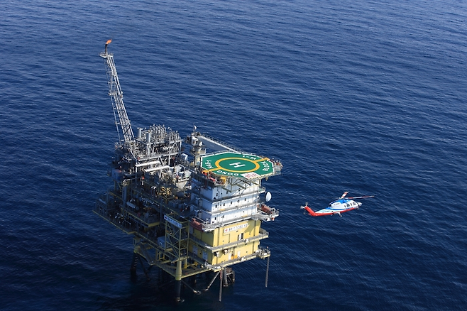 가스생산을 마치고 CCS 저장소로 전환을 준비중인 한국석유공사 동해가스전 <사진제공=한국석유공사>