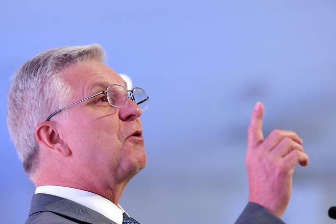 지난 2024년 11월 12일(현지시간) 크리스토퍼 월러 미국 연방준비제도 이사가 미국 뉴욕시에서 열린 클리어링 하우스 연례 회의에서 발언하고 있다. [로이터]