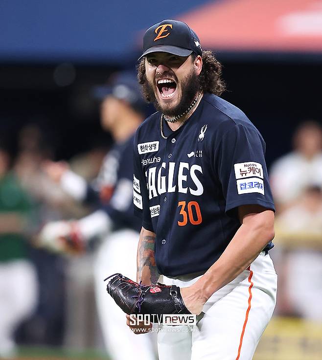 ▲ 폰세는 가을야구에서도 확실한 1승 카드라는 평가를 받을 정도의 최고 기량을 뽐내고 있다 ⓒ곽혜미 기자