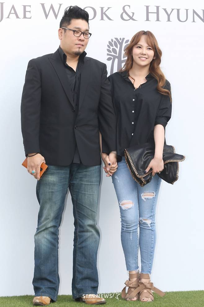 요리연구가 레이먼 킴과 배우 김지우 부부/사진=스타뉴스