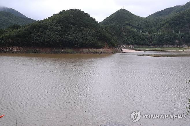 물이 차오른 오봉저수지 [연합뉴스 자료사진]