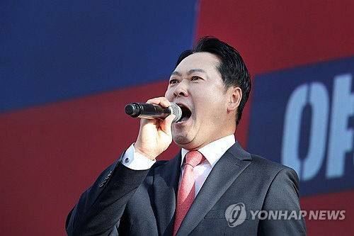 국민의힘 장동혁 대표가 21일 대구 동구 동대구역 광장에서 열린 '야당탄압·독재정치 국민 규탄대회'에서 발언하고 있다.