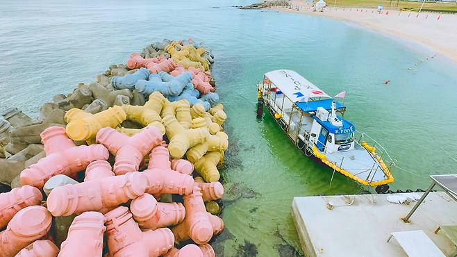 강릉 사근진해변 해중공원전망대 파스텔 방파제.