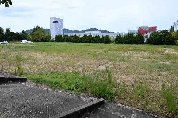 창원시 성산구 대원동 디지털 크레이티브타운 공터. 창원국가산단 문화선도산단 랜드마크 사업 예정지였지만, 민간 사업자 매입이 어려워지면서 다른 대체 터를 찾고 있다. /김구연 기자