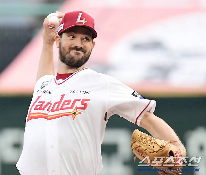 27일 인천 SSG랜더스필드에서 열린 KBO리그 SSG와 KIA의 경기. 선발 투구하고 있는 SSG 앤더슨. 인천=송정헌 기자songs@sportschosun.com/2025.08.27/