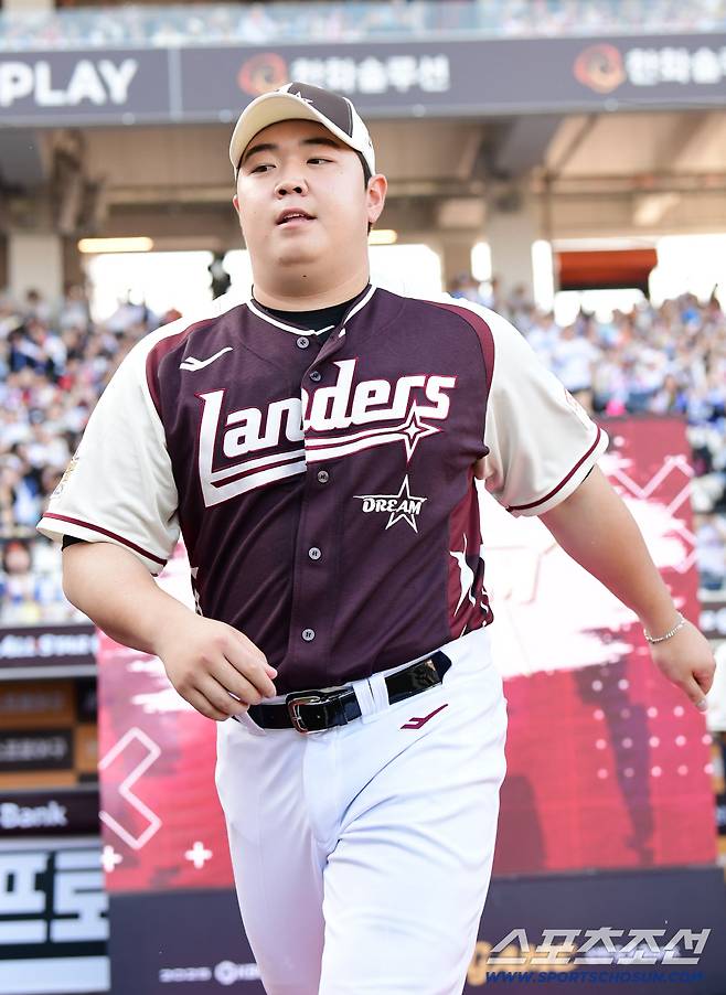 12일 대전 한화생명볼파크에서 열린 2025 KBO 올스타전, 그라운드 나서는 SSG 이로운. 대전=송정헌 기자songs@sportschosun.com/2025.07.12/