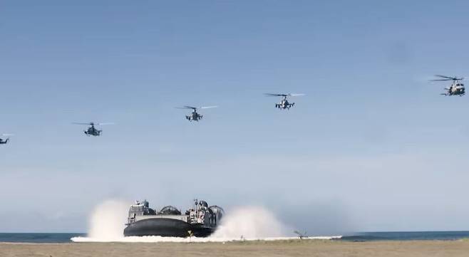 미 해병대 제22 원정군(SOC)이 이달 초 카리브해에서 상륙작전 훈련을 실시하고 있다./미 남부사령부 페이스북