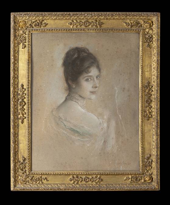 이번 전시에서는 18세기에서 19세기로 접어들면서 다채롭게 변하는 여성상을 볼 수 있다. 프란츠 폰 렌바흐의 ‘마리아 술리에의 초상화.