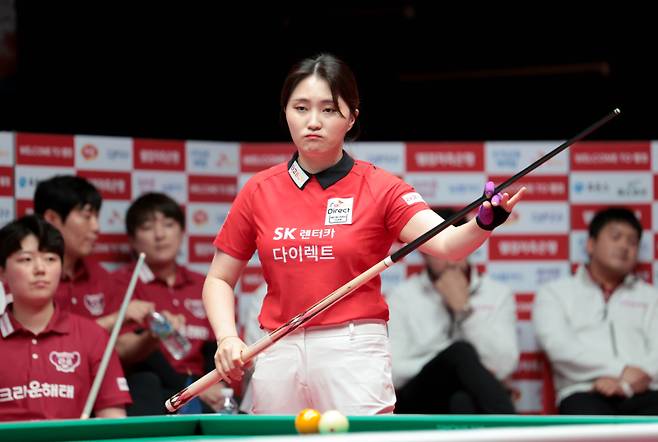 SK렌터카 강지은이 하나카드 김가영을 꺾고 팀 승리를 견인했다. PBA 제공