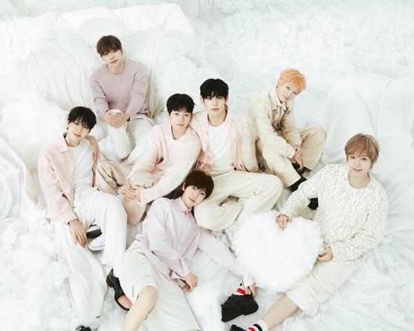 21일 오전 킥플립의 미니 3집 ‘My First Flip’ 미디어 쇼케이스가 진행된다.