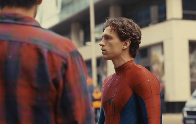 영화 스파이더맨 최신작 촬영 중인 배우 톰 홀랜드 [사진 출처 = 톰 홀랜드 인스타그램 캡처]