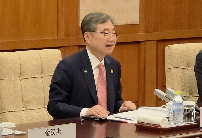 9월17일 오후 중국 베이징 댜오위타이국빈관에서 조현 외교부 장관이 왕이 중국 외교부장과 회담을 하고 있다. ⓒ연합뉴스